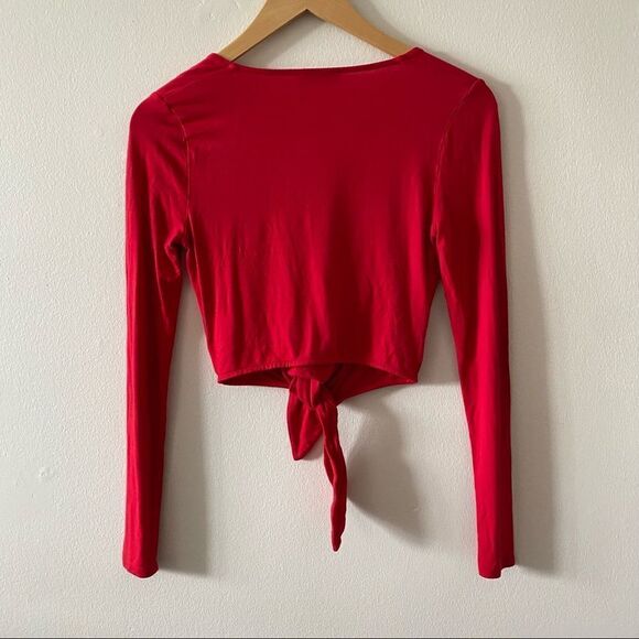 Aritzia Babaton Jeronimo Cropped Long Sleeve In Red - Picture 5 of 5